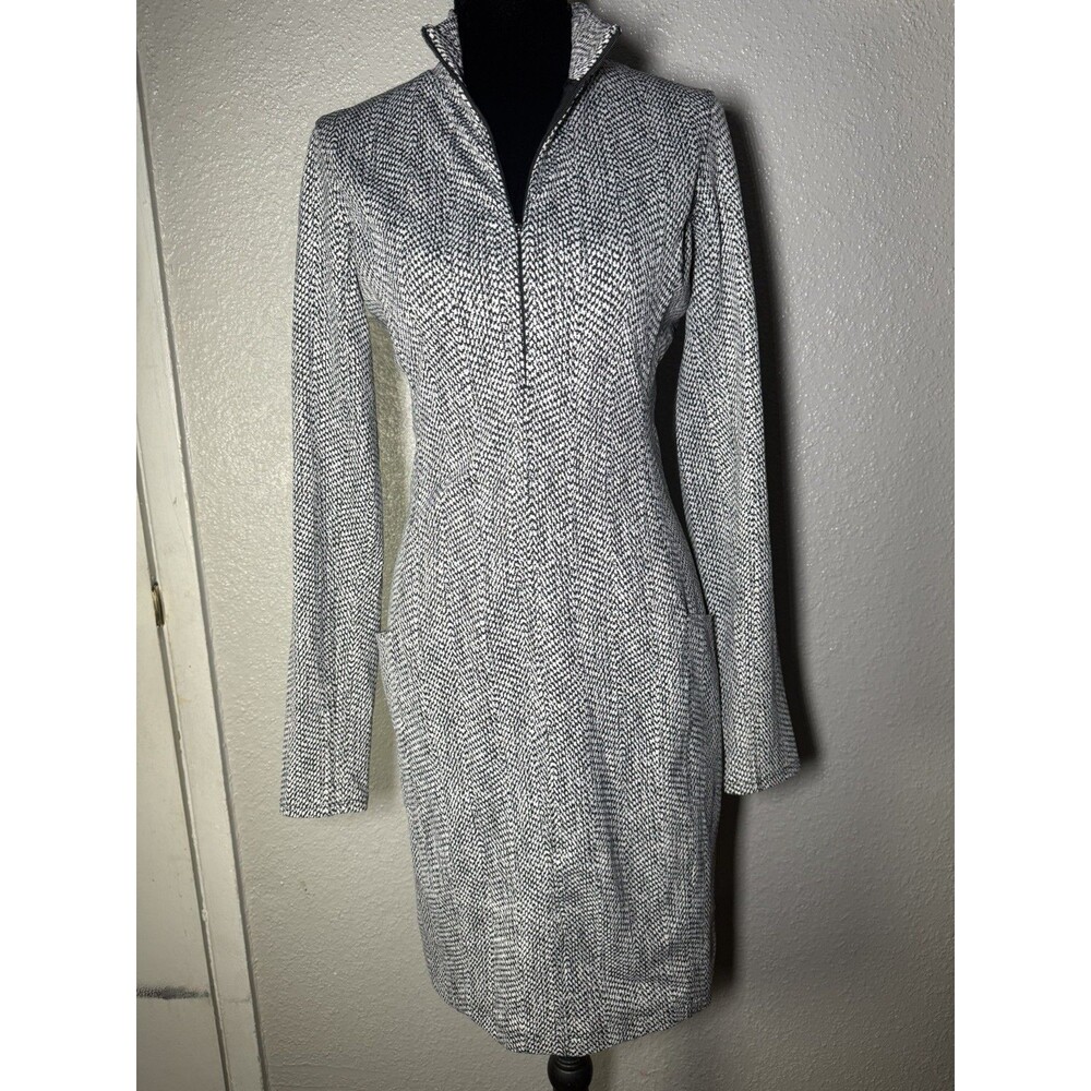 Athleta delancey skyline black and white dress fully lined & side pockets size s